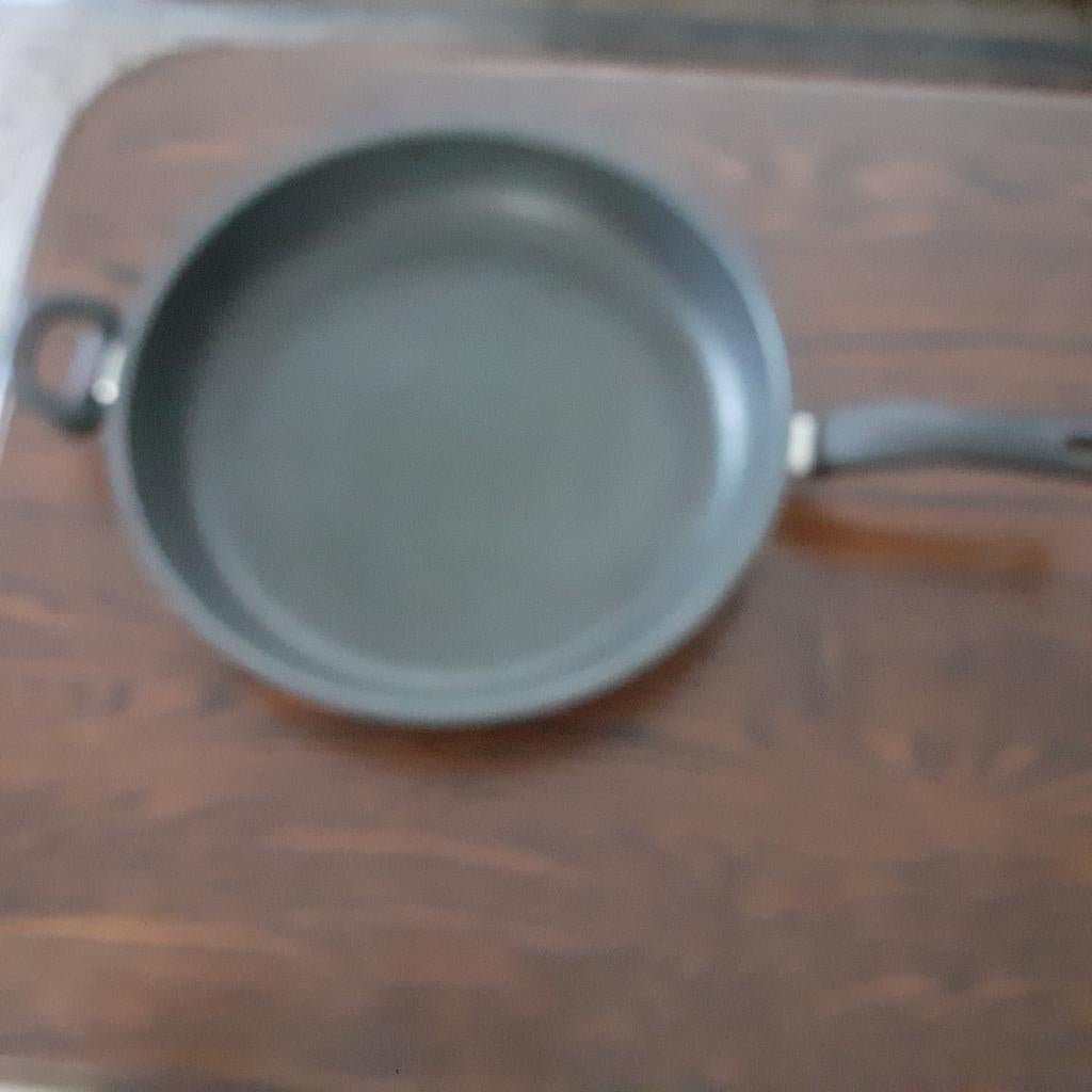 grote stevige pan, Ophalen