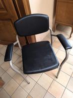 Chaise percée, Enlèvement