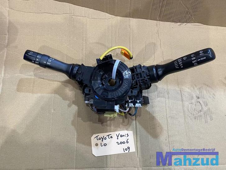 TOYOTA YARIS P9 Combischakelaar lichtschakelaar ruitenwisser, Auto-onderdelen, Dashboard en Schakelaars, Toyota, Gebruikt