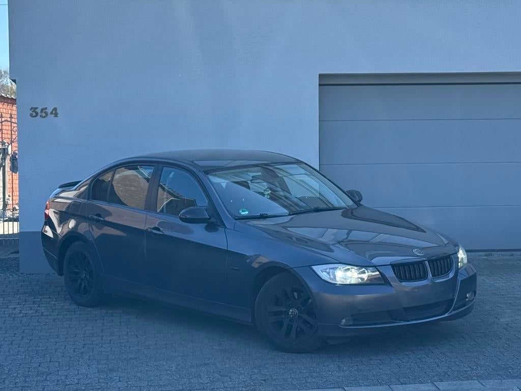 - Bmw E90 318I - 2.0 Essence - 167000km - BJ 2007 - Clima, Autos, Cuir, Argent ou Gris, Achat, Capteur de stationnement