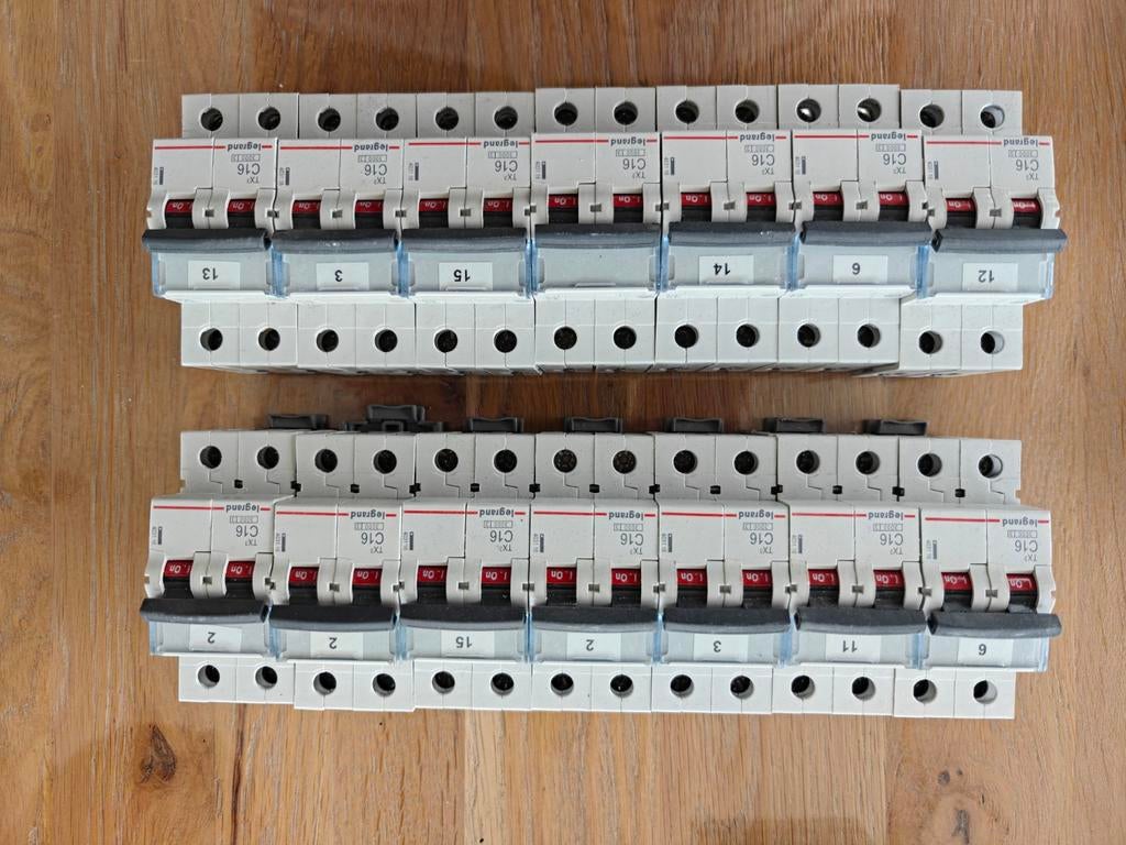 Legrand automaat 16A 3KA 2P, Enlèvement, Utilisé, Autres types