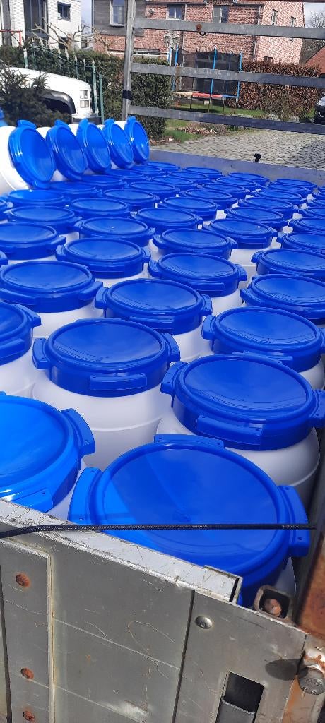 afsluitbare 10 ltr tonnen vr etenswaren/ consumptie goederen, Caravanes & Camping, Accessoires de camping, Neuf, FRANK.TRADINGLINK.MAURITS@GMAIL.COM