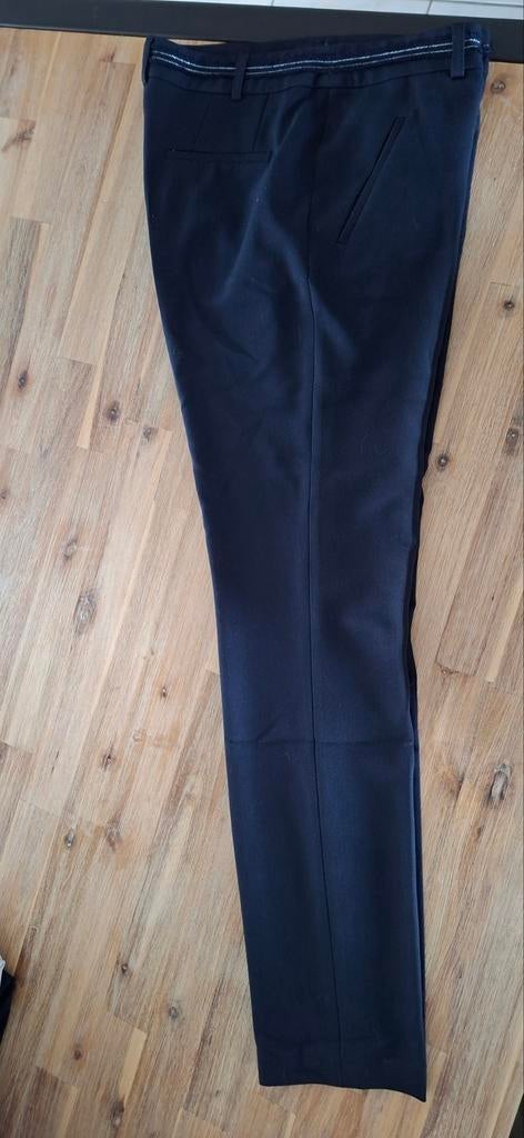 Donkerblauwe broek maat 38/40, Kleding | Dames, Broeken en Pantalons, Ophalen of Verzenden, Gedragen, Maat 38/40 (M), Blauw