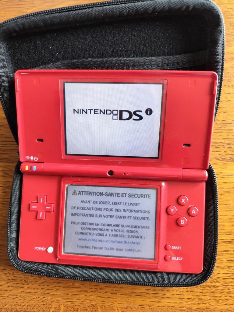 Nintendo DSi avec chargeur, Consoles de jeu & Jeux vidéo, Dsi