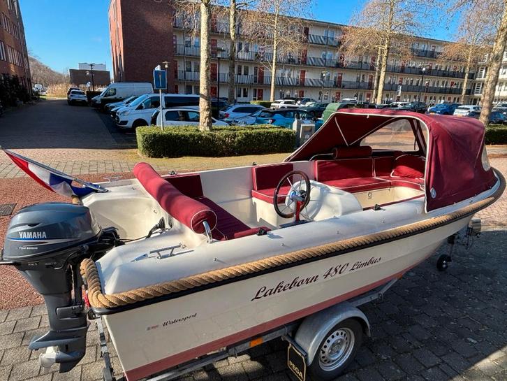 Super nette Lakeborn 480 sloep met 15 pk Yamaha en trailer, Watersport en Boten, Sloepen, Zo goed als nieuw, 10 tot 30 pk, 3 tot 6 meter