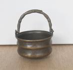 Bronzen keteltje en antiquiteitje, superleuk !, Antiek en Kunst, Ophalen of Verzenden, Brons