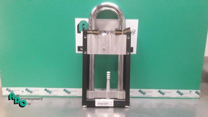 Rolbeugel van een Peugeot 207 (207 06-), Auto-onderdelen, Carrosserie, Peugeot, Gebruikt, 3 maanden garantie, Ophalen of Verzenden