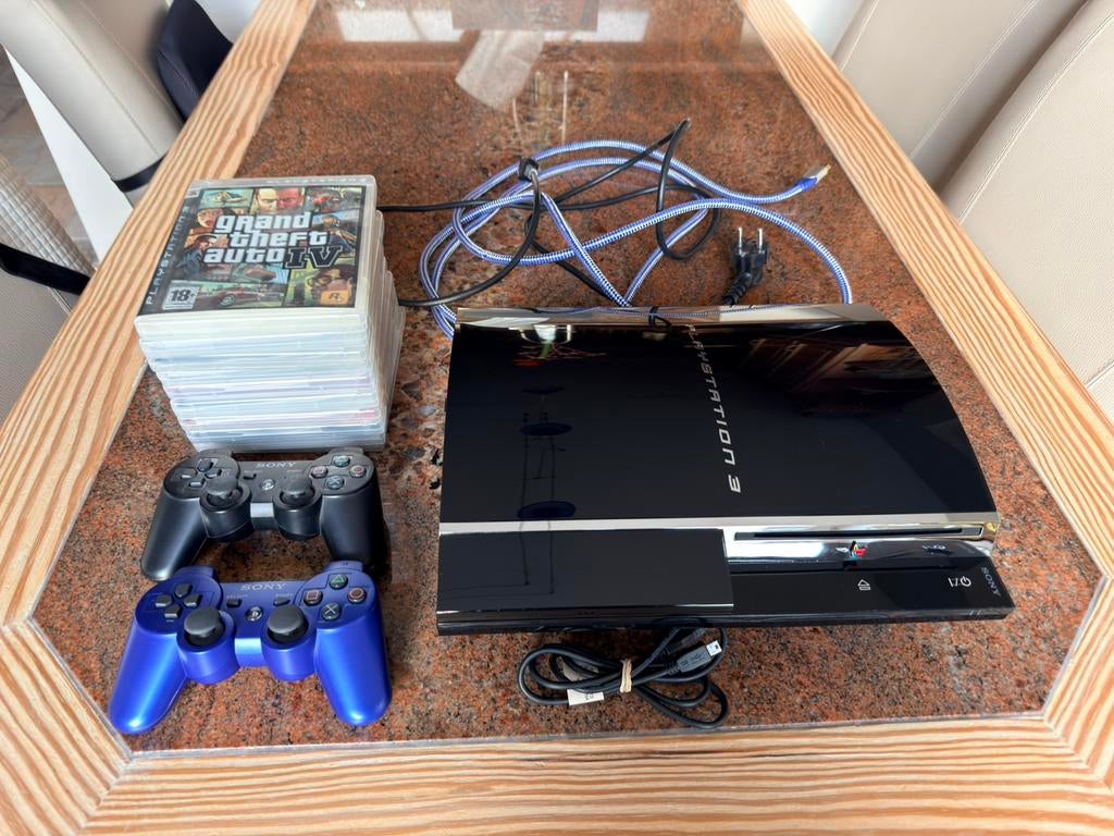 PlayStation 3 Console eerste model/2 controllers + 10 games, Consoles de jeu & Jeux vidéo, Consoles de jeu | Sony PlayStation 3