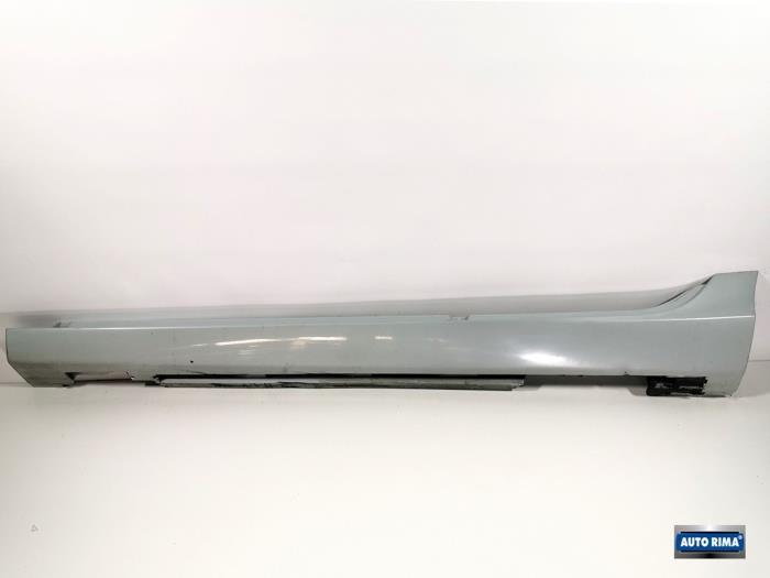 Seuil gauche d'un Volvo V40 (710), Autos : Pièces & Accessoires, Carrosserie & Tôlerie, Volvo, Utilisé, 3 mois de garantie, Enlèvement ou Envoi