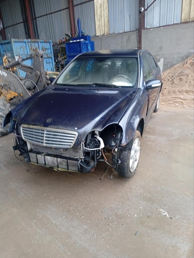 Mercedes C270/CDI pour pièces