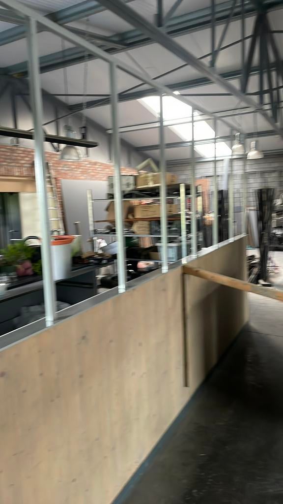 Metalen constructie in combi met hout, Ophalen