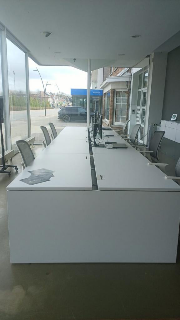 Bureau eiland. 8 bureau's inkortbaar., Receptie of Entree, Ophalen, Gebruikt, Bureau