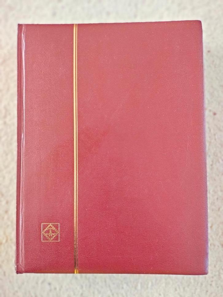 album de timbres épais rouge de Leuchtturm, 64 pages noires., Timbres & Monnaies, Timbres | Accessoires, Album de collection, Envoi