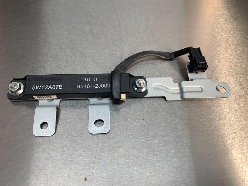 ANTENNE D'ACCÈS SANS CLÉ Kia Sportage (SL) (|954612J000|), Kia, Dhr. M. Roggen, Stadsweg 37 37
9917 PV  WIRDUM GR., NL, Utilisé