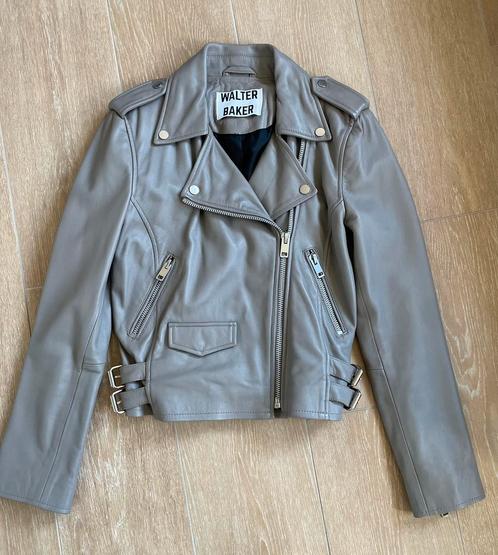 Jas van lamsleer, small, Walter Baker, Kleding | Dames, Jassen | Zomer, Zo goed als nieuw, Maat 36 (S), Grijs, Ophalen of Verzenden