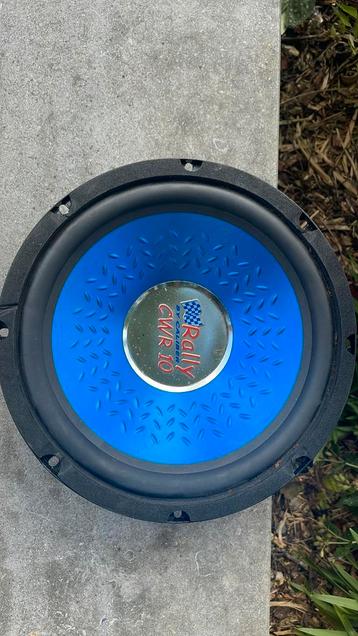 Woofer beschikbaar voor biedingen