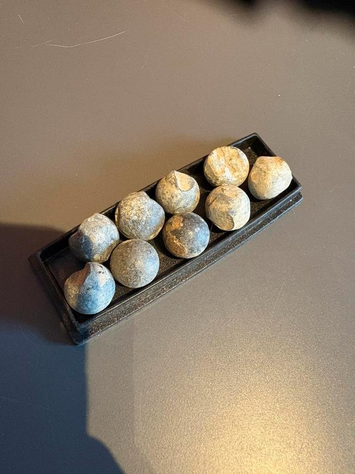 Set van 10 antieke loden musket-/pistoolkogels (19e eeuw), Verzamelen, Militaria | Algemeen, Verzenden