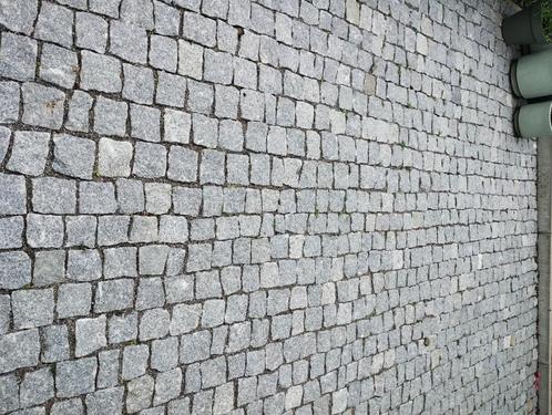 20m2 Portugees graniet kinderkoppen / kasseien, Tuin en Terras, Tegels en Klinkers, Gebruikt, Overige typen, Natuursteen, 10 m² of meer