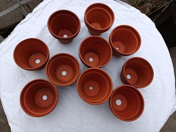10 terracotta  bloempotjes ø 9,5 H 8 beschikbaar voor biedingen
