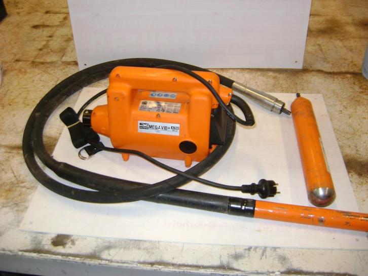 Trilnaald op 230 Volt  1 x gebruikt ALS NIEUW !!, Doe-het-zelf en Bouw, Gereedschap | Handgereedschap, Gebruikt, Ophalen