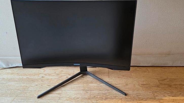 Samsung Odyssey G7, Computers en Software, Monitoren, Zo goed als nieuw, 201 Hz of meer, DisplayPort, HDMI, Gaming, In hoogte verstelbaar