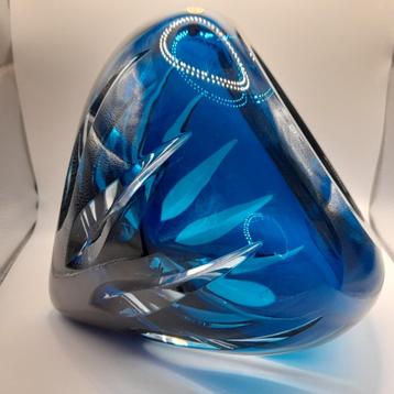 Rare et spécial vase du Val Saint Lambert (5,5kg). Signé beschikbaar voor biedingen