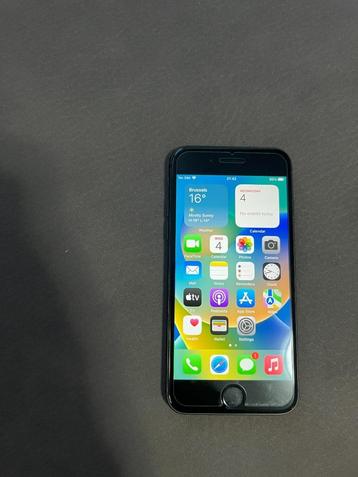 iPhone 8 64gb  beschikbaar voor biedingen