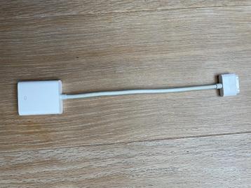 Apple 30-pins to VGA adapter
