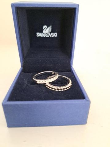 Swarowski ring beschikbaar voor biedingen
