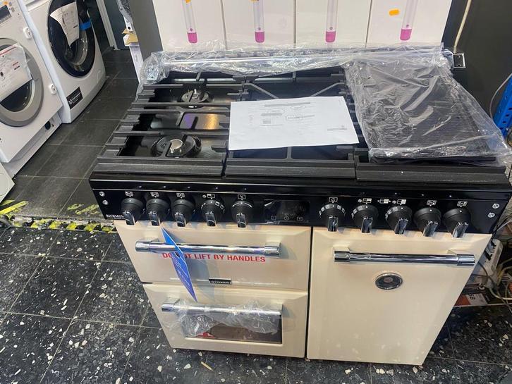 Vitro/inductiekookplaat promo Nieuw 2 jaar garantie, Elektronische apparatuur, Fornuizen, Nieuw