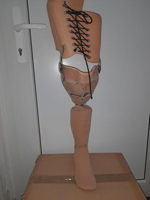 Nouvelle prothese pour jambe droite, Vêtements | Femmes, Leggings, Collants & Bodies, Neuf, Enlèvement ou Envoi