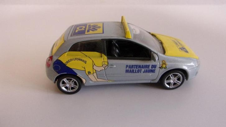 FIAT STILO TOUR de FRANCE.1/43 NOREV COMME NEUVE., Hobby en Vrije tijd, Modelauto's | 1:43, Zo goed als nieuw, Auto, Norev, Ophalen of Verzenden
