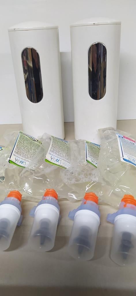 Desinfecterende ophang toestellen met 7 navulpakjes. VISION.