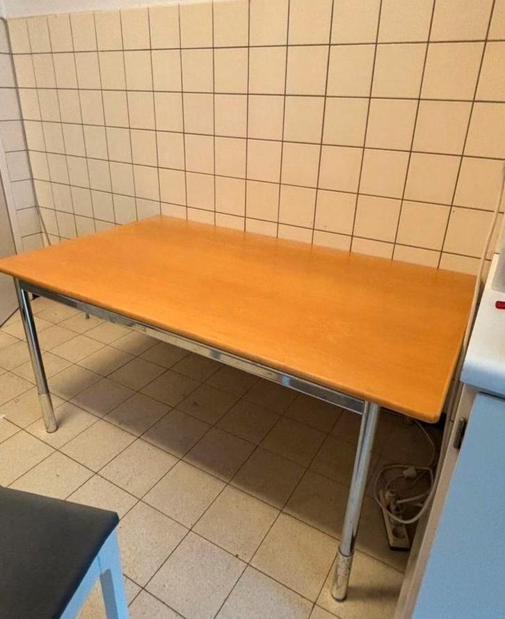 Bureau Vintage Tua (marque suedoise) hauteur reglable, Maison & Meubles, Bureaux, Utilisé, Bureau, Réglable en hauteur, Enlèvement