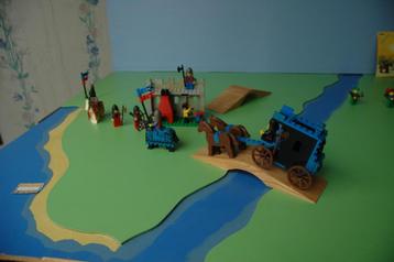 Lego Middeleeuwse smederij en koets beschikbaar voor biedingen