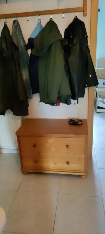 Lage kast beukenhout  beschikbaar voor biedingen