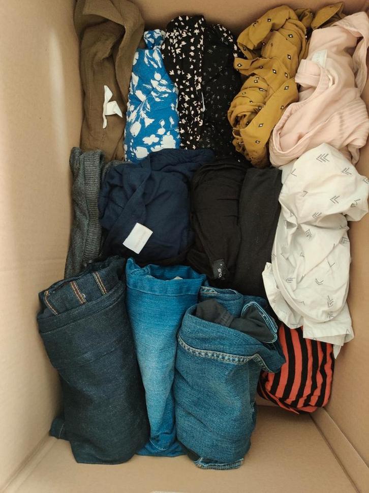 Zwangerschaps- en borstvoedingskledij maat M - 22 stuks, Kleding | Dames, Dames-kledingpakketten, Zo goed als nieuw, Maat 38/40 (M)