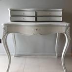 Antieke make-up tafel, Ophalen