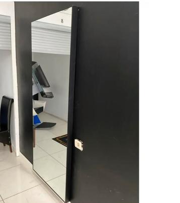 2 wand/passpiegels beschikbaar voor biedingen