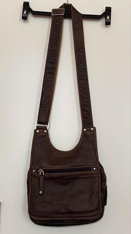 Arthur & Aston leren tas, prijs: 25€, Handtassen en Accessoires, Tassen | Schoudertassen, Zo goed als nieuw, Leer, Ophalen of Verzenden