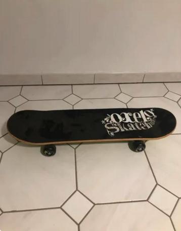 Oxelo skateboard in perfecte staat. Prijs 30€ beschikbaar voor biedingen