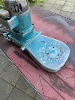 Kunzle & tasin parketschuurmachine, Ophalen