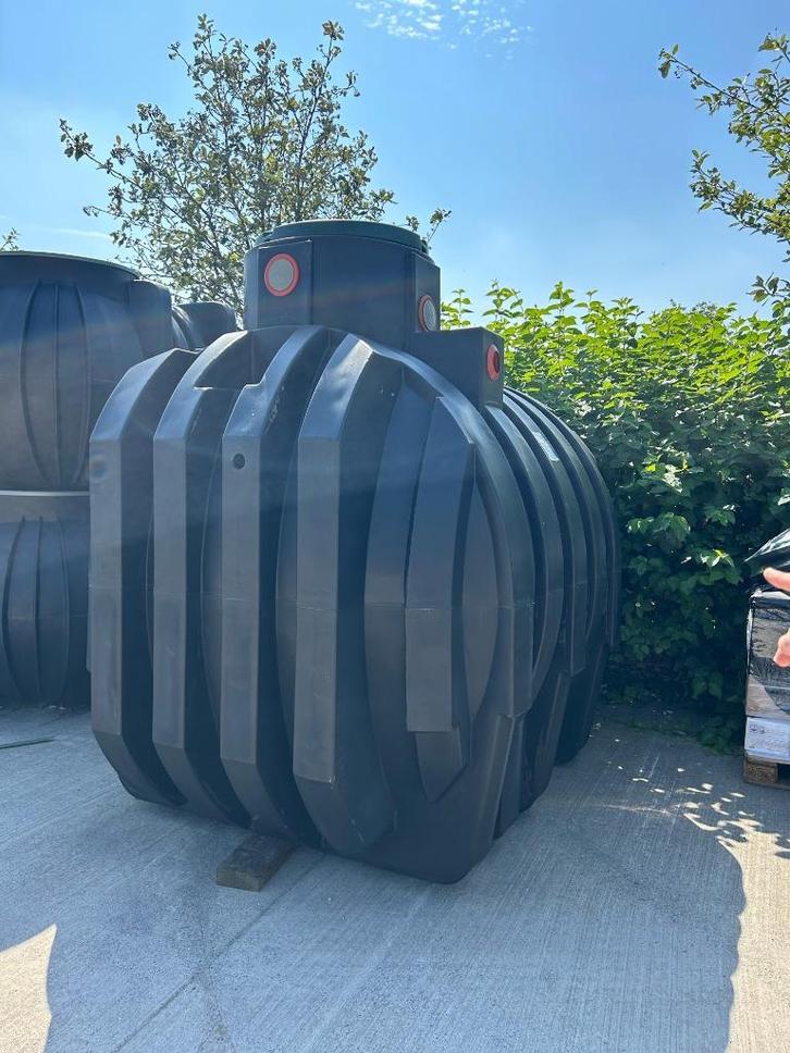 PVC regenwaterput Carat S 2700 L, Tuin en Terras, Regentonnen, Nieuw, Kunststof, 150 liter of meer, Verzenden