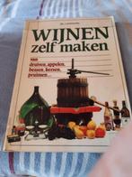 boek "wijnen zelf maken", Hobby en Vrije tijd, Ophalen of Verzenden