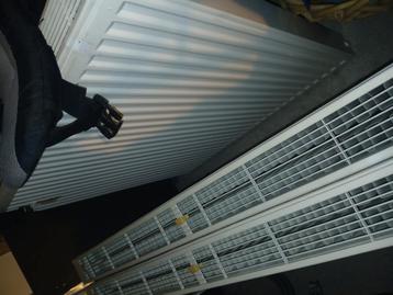 Lot de 3 radiateurs/Chauffage en bon état 70x120 & 90x90 beschikbaar voor biedingen