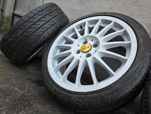 17'' ABARTH velgen + 4 zomerbanden PIRELLI voor (fiat) 500, Auto-onderdelen, Banden en Velgen, Velg(en), Zomerbanden, 17 inch