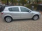 Opel astra AUTOMAAT 1.6 benzine bouwjaar 2004 km 212.000, Auto's, Automaat, Stof, Zwart, Bedrijf