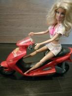 Barbie + scooter + helm, Kinderen en Baby's, Ophalen of Verzenden, Zo goed als nieuw, Barbie