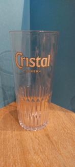 De eerste vaste plastiek pint van Cristal Alken geribd, Enlèvement ou Envoi