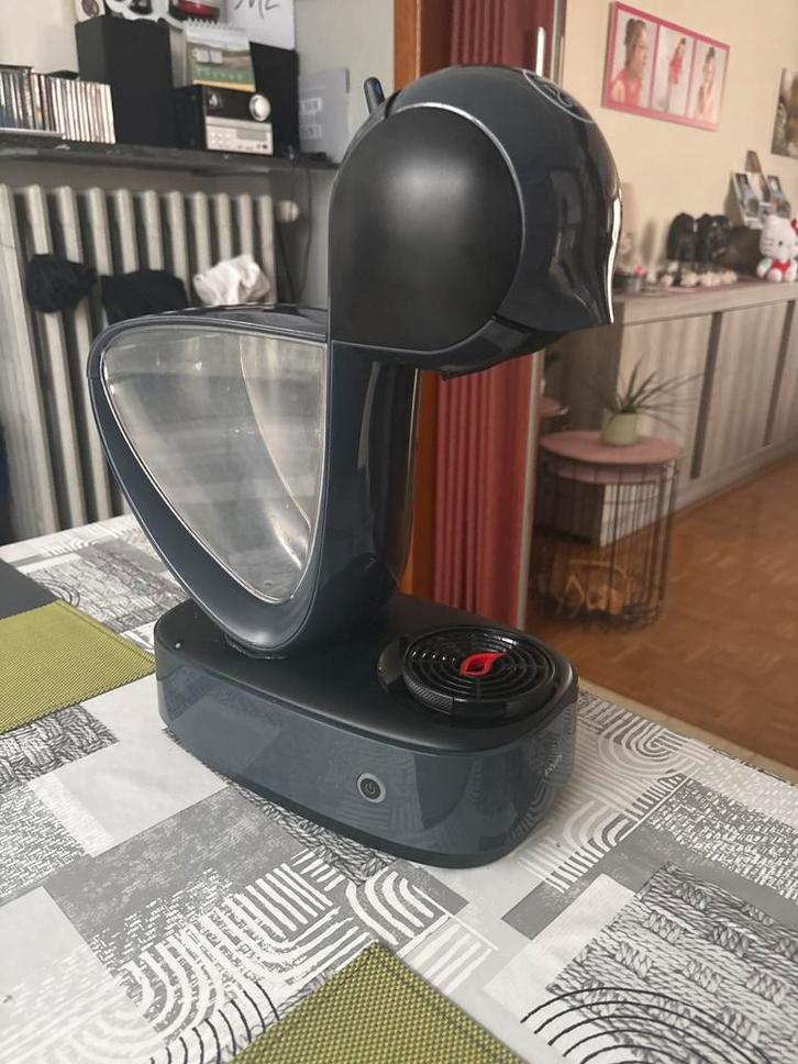 Dolce Gusto KP170 Infinissima, Elektronische apparatuur, Koffiezetapparaten, Gebruikt, Koffiepads en cups, Koffiemachine, 2 tot 4 kopjes